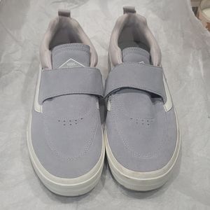 FINAL SALE Vans Pro Sz M13 suede sneakers